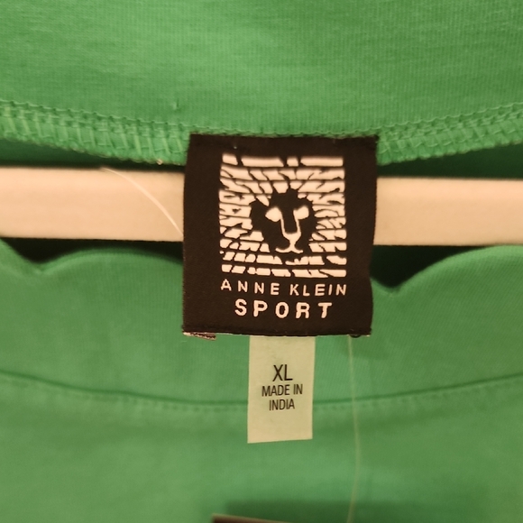 Anne Klein Jade Scallop Neck Tee NWT Size XL - Picture 2 of 5